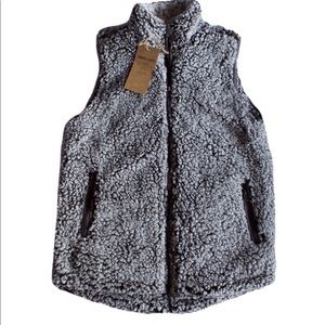 NWT - Thread & Supply sherpa vest - XS